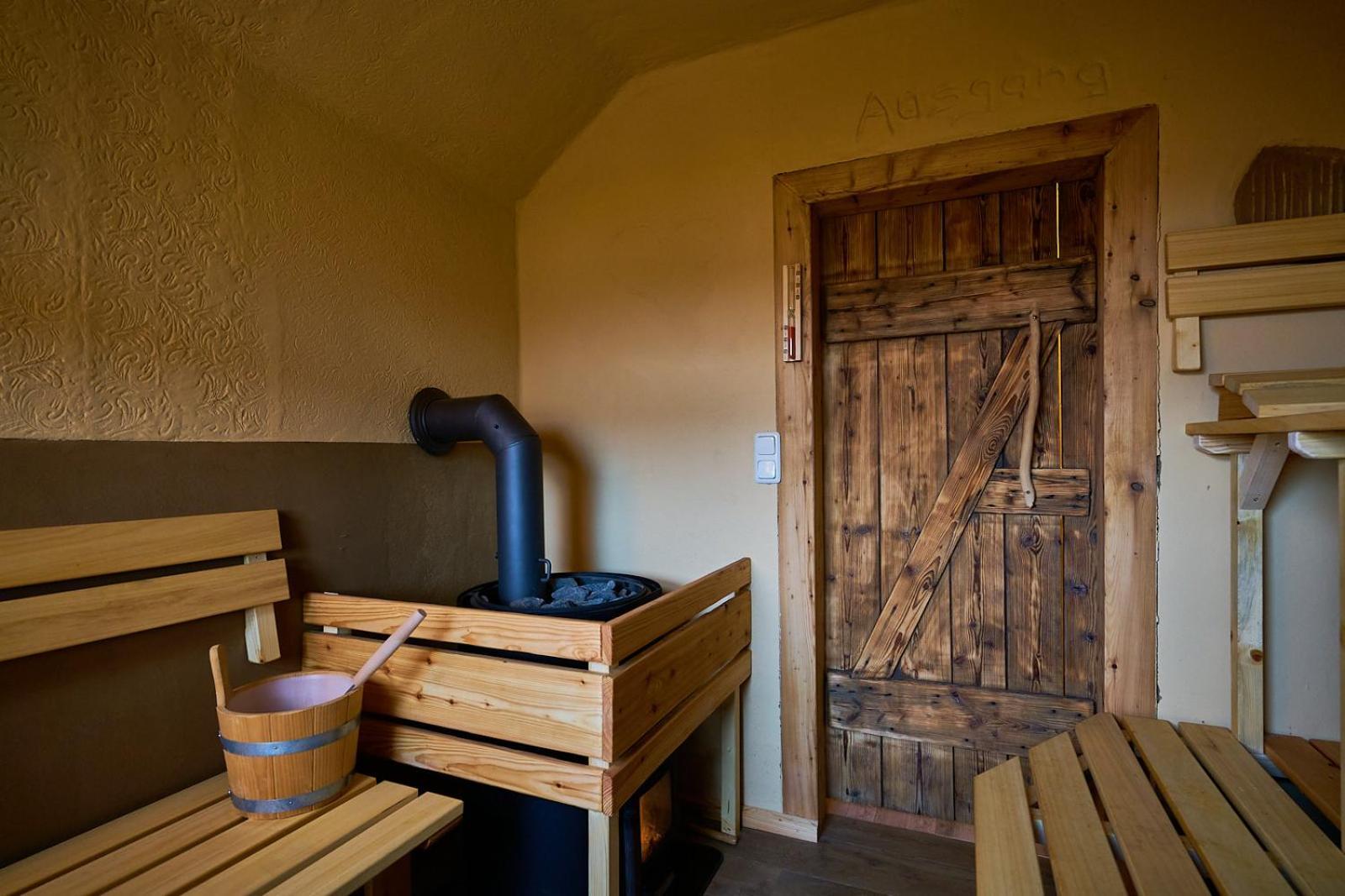 Hotel Olbernhau Mit Sauna - Kleines Landhotel Zur Ofenschenke Экстерьер фото